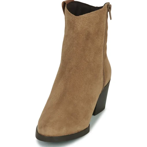 Betty London - BIOUTI