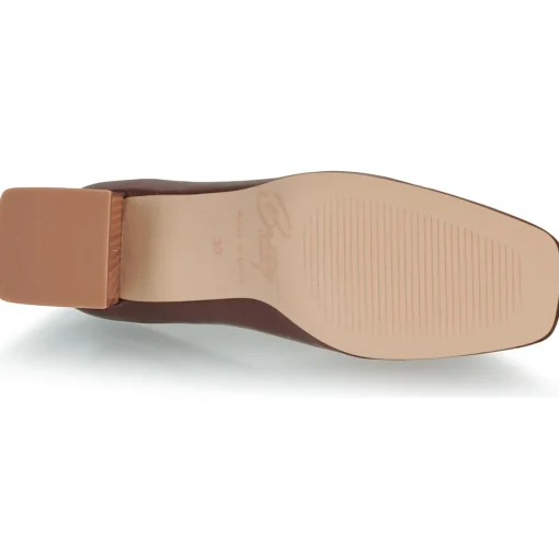 Betty London - CLAUDIE