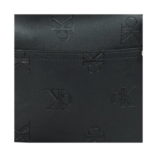 Calvin Klein Jeans - MONOGRAM SOFT REPORTER 18 AOP