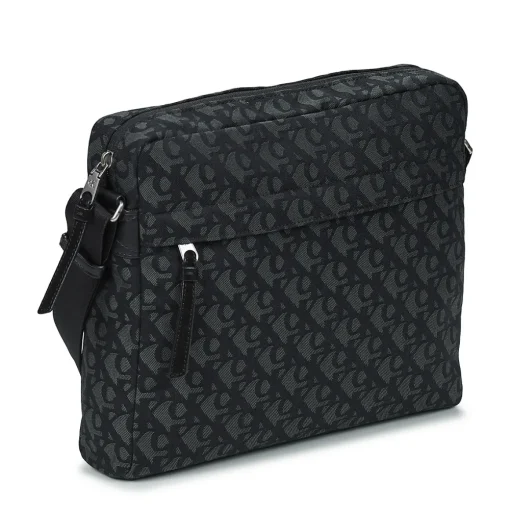 Calvin Klein Jeans - SLOUCHED MONOGRAM ZIP FLIGHT BAG