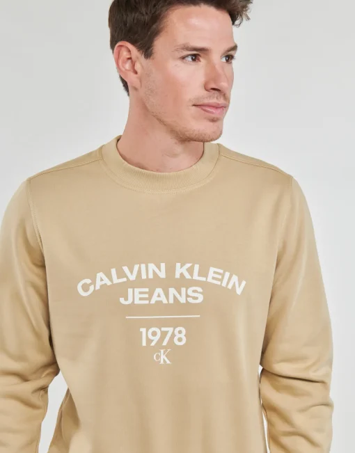 Calvin Klein Jeans - VARSITY CURVE CREW NECK