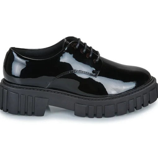 Clarks - PAGE WALK