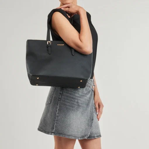 David Jones - CM6738A