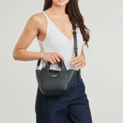 Guess - HELINA