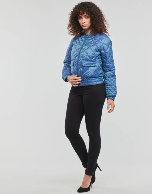 Guess - HILARY