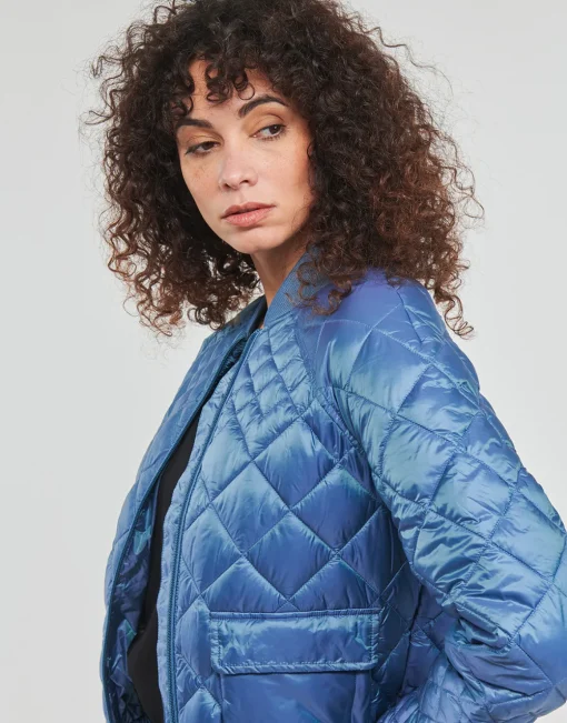 Guess - HILARY