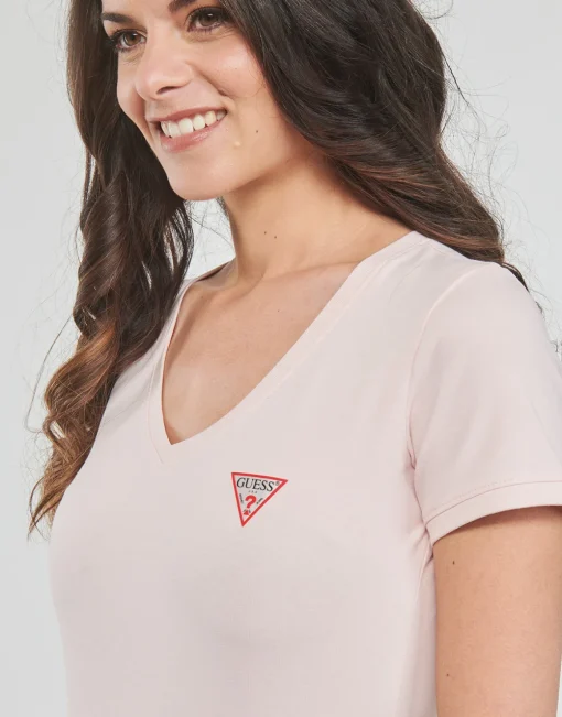Guess - SS VN MINI TRIANGLE TEE