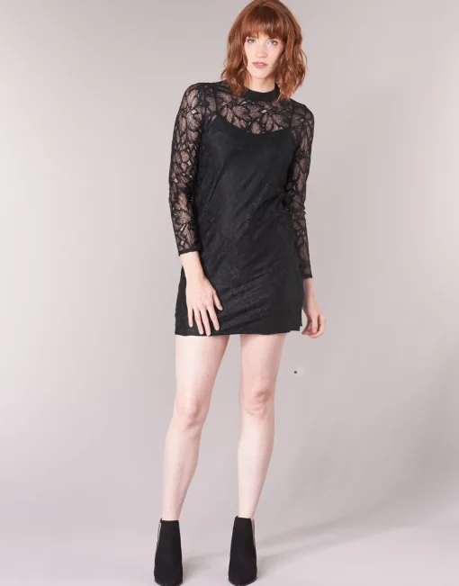 Molly Bracken - ZEDEL