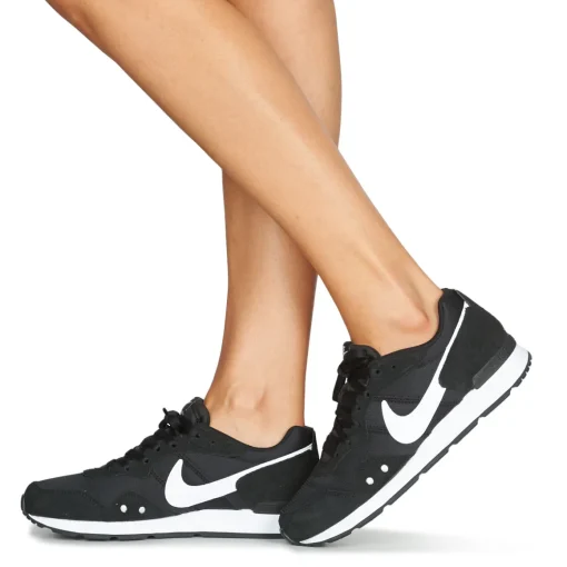 Nike - VENTURE RUNNER