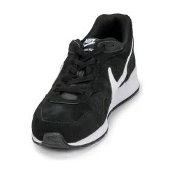Nike - VENTURE RUNNER SUEDE