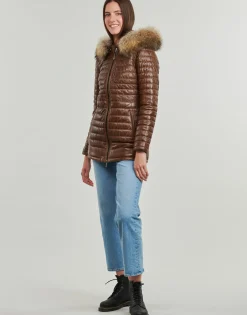 Oakwood - POPPING (removable raccoon fur)