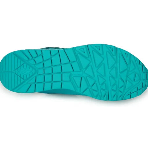 Skechers - JGOLDCROWN: UNO - SPREAD THE LOVE