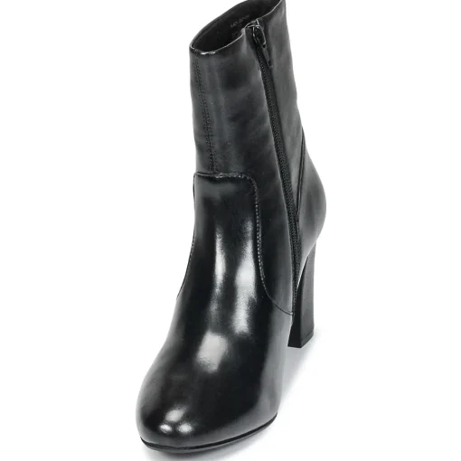Steve Madden - AVENUE