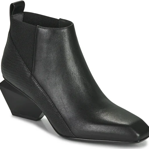 United nude - JACKY X